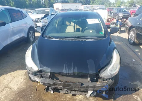 2016 Hyundai Elantra Se z USA, uszkodzony, nr VIN 5NPDH4AE1GH783273